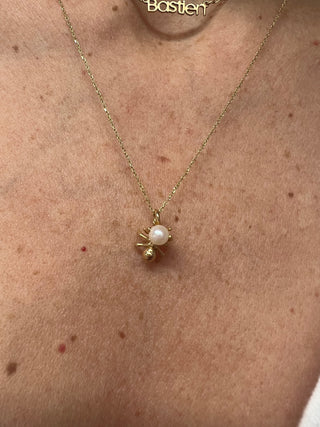 Ant & Pearl  Necklace